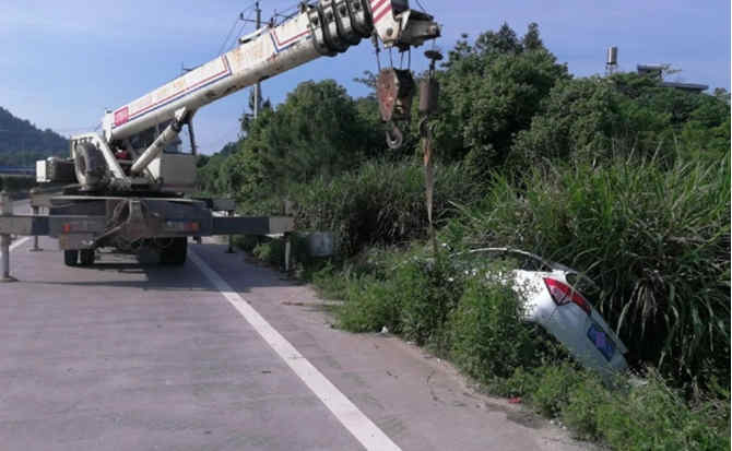 怀仁重载吊车救援
